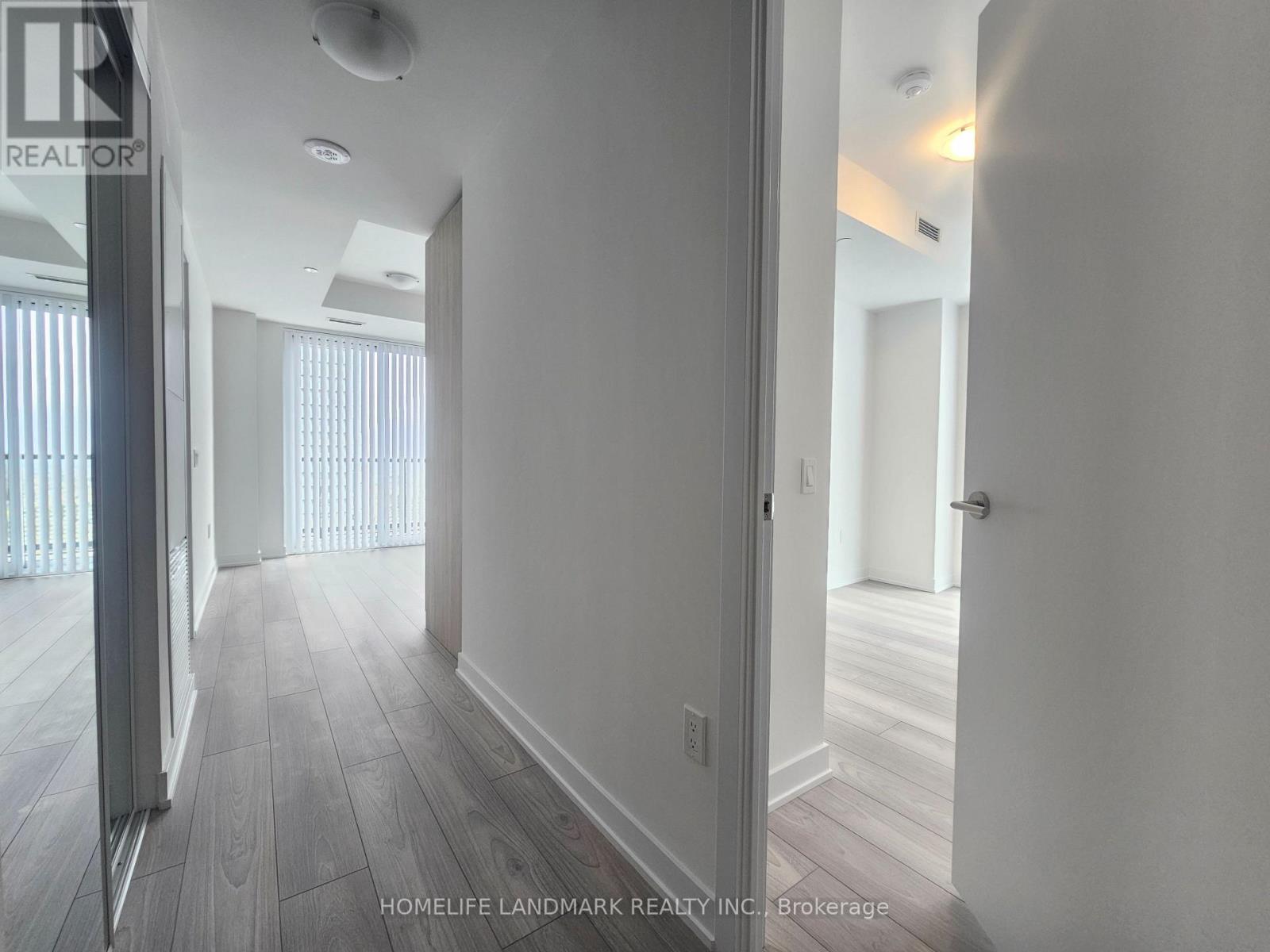 2715 - 5858 Yonge Street, Toronto, Ontario  M2M 0C6 - Photo 2 - C13045430