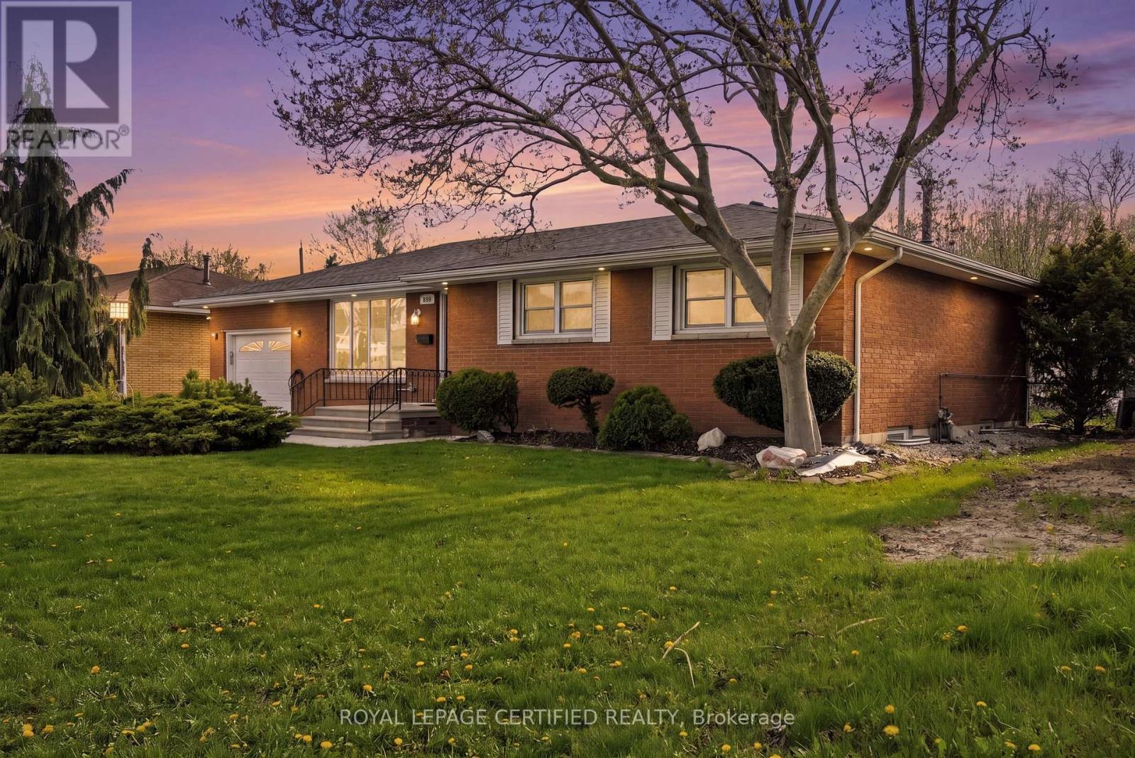 2435 MCKAY AVENUE, Windsor, Ontario