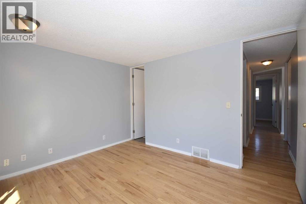 2604 106 Avenue Sw, Calgary, Alberta  T2W 2J1 - Photo 15 - A2304909