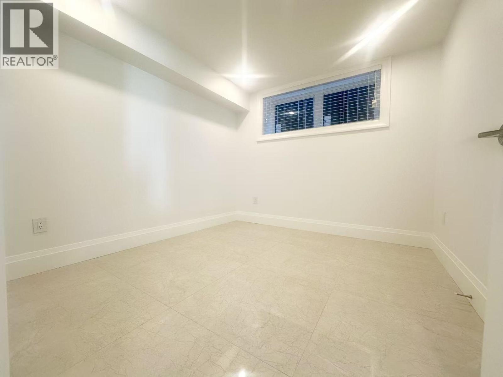 W 45th Ave, Vancouver, British Columbia  V5Y 2W1 - Photo 6 - R3115840