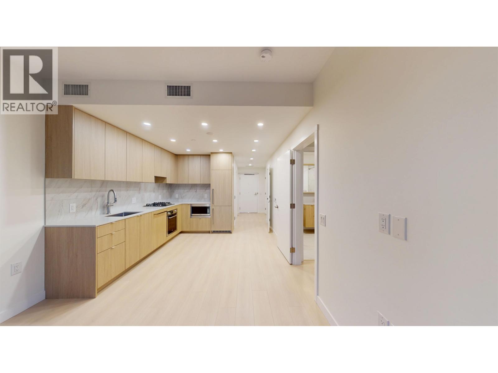 1401 626 Claremont Street, Coquitlam, British Columbia  V3J 0T1 - Photo 2 - R3115841