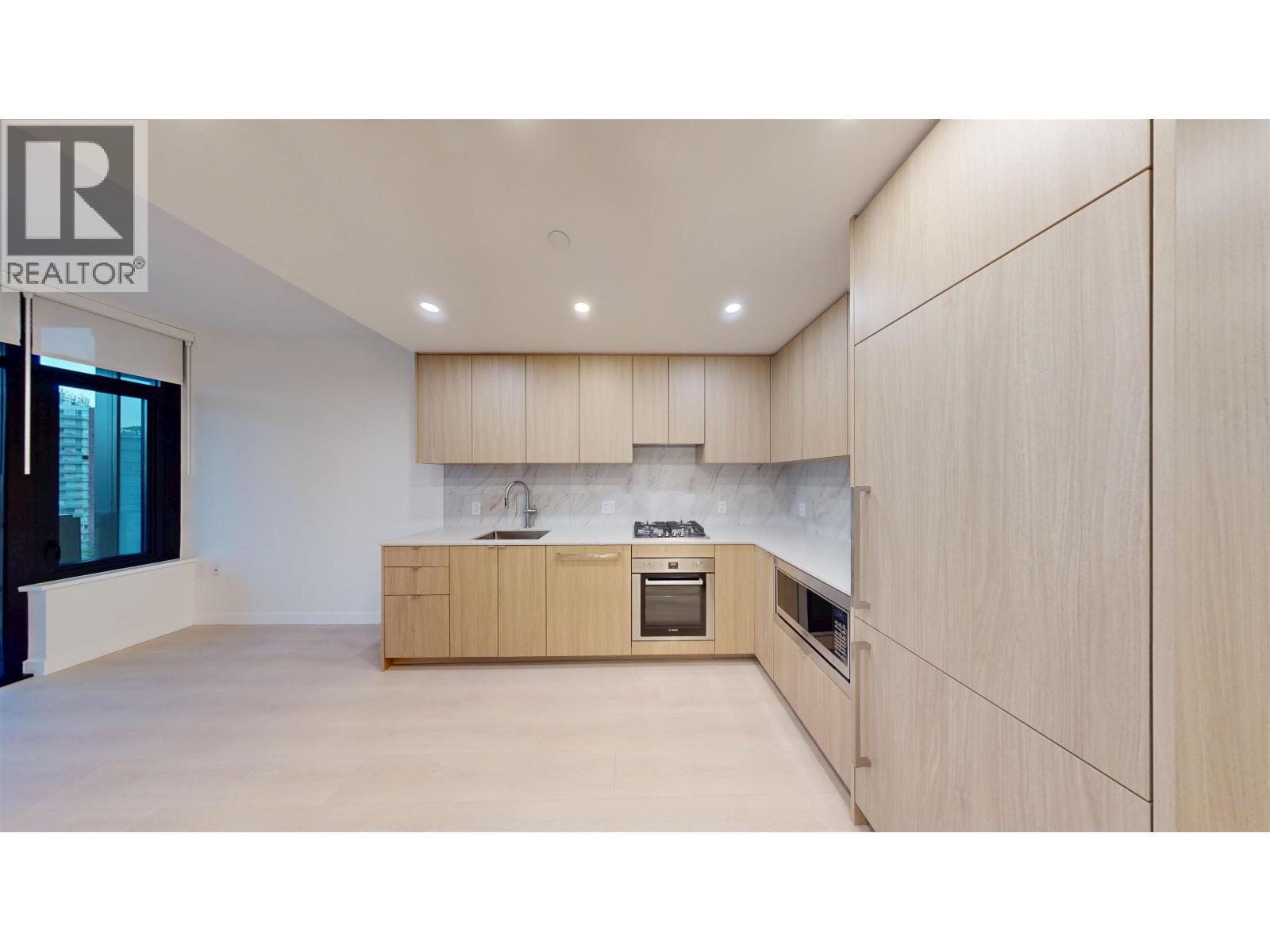 1401 626 Claremont Street, Coquitlam, British Columbia  V3J 0T1 - Photo 3 - R3115841