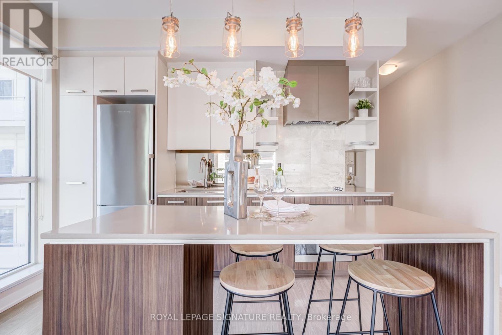 836 - 1830 Bloor Street W, Toronto, Ontario  M6P 0A2 - Photo 8 - W13041152