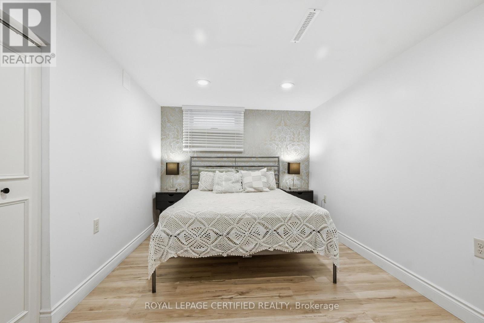 2435 Mckay Avenue, Windsor, Ontario  N9E 2P4 - Photo 32 - X13045028