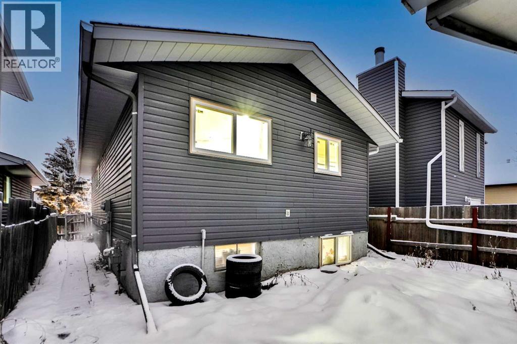 6081 Martingrove Road NE, Calgary, Alberta  T3J 2S8 - Photo 25 - A2281635