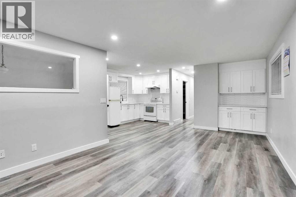 6081 Martingrove Road NE, Calgary, Alberta  T3J 2S8 - Photo 3 - A2281635