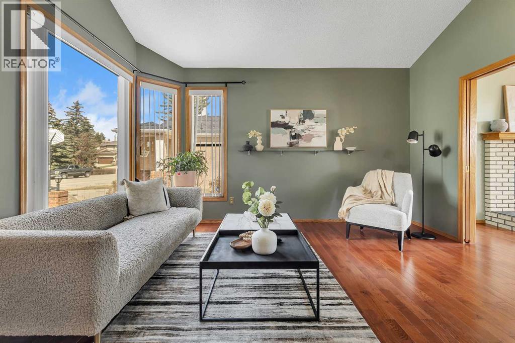 2856 Signal Hill Heights Sw, Calgary, Alberta  T3H 2M6 - Photo 4 - A2302336