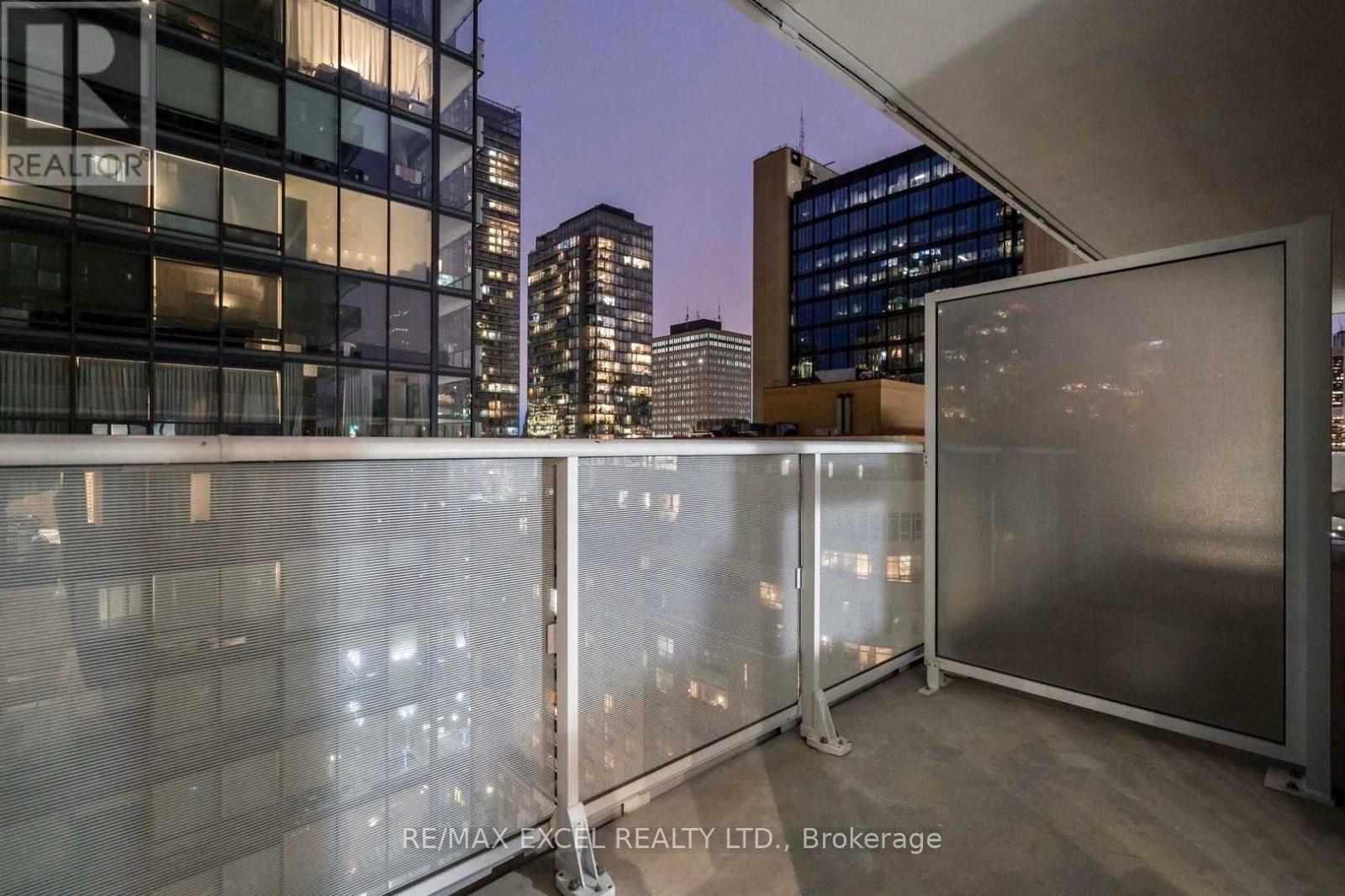 1802 - 7 Grenville Street, Toronto, Ontario  M4Y 0E9 - Photo 13 - C13045456