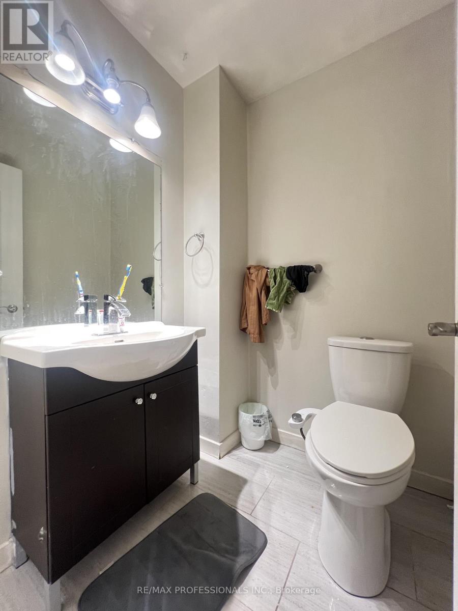 Upper - 18 Hockley Path, Brampton, Ontario  L6V 3R3 - Photo 10 - W13045454