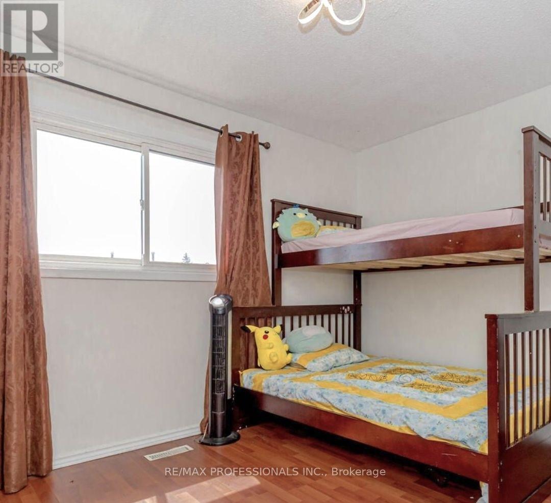 Upper - 18 Hockley Path, Brampton, Ontario  L6V 3R3 - Photo 7 - W13045454