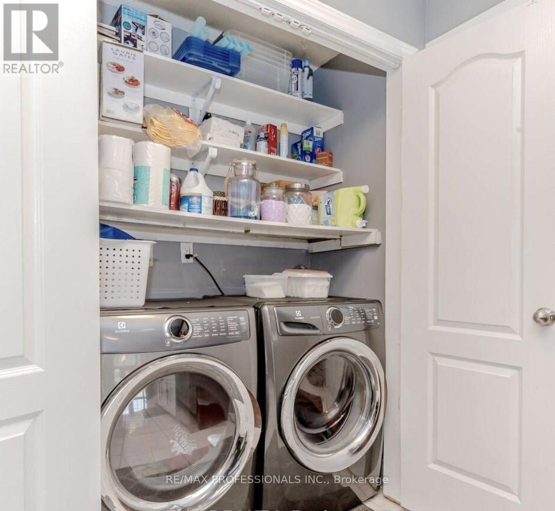 Upper - 18 Hockley Path, Brampton, Ontario  L6V 3R3 - Photo 8 - W13045454