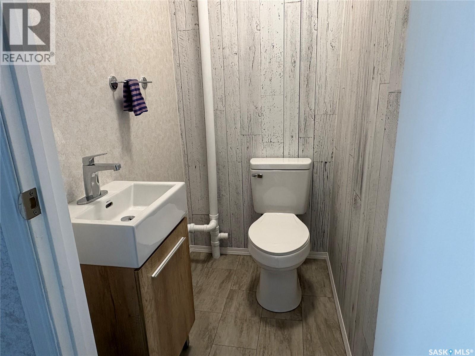 236 8th Street, Humboldt, Saskatchewan  S0K 2A0 - Photo 13 - SK033970