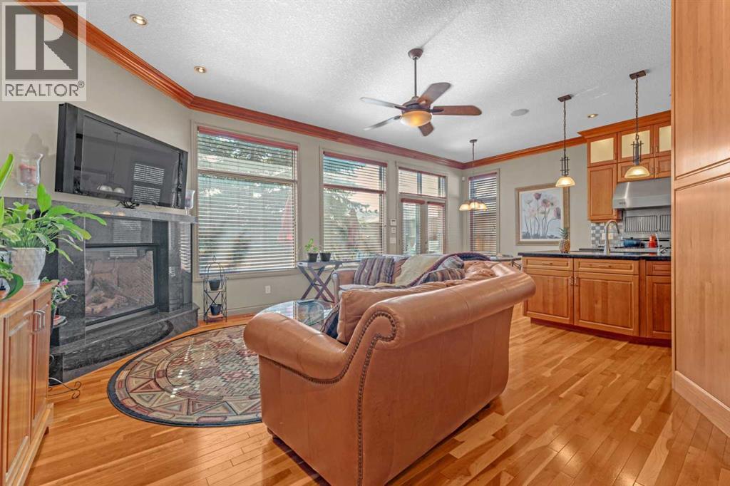 183 Westview Drive SW, Calgary, Alberta  T3C 2S3 - Photo 8 - A2303775