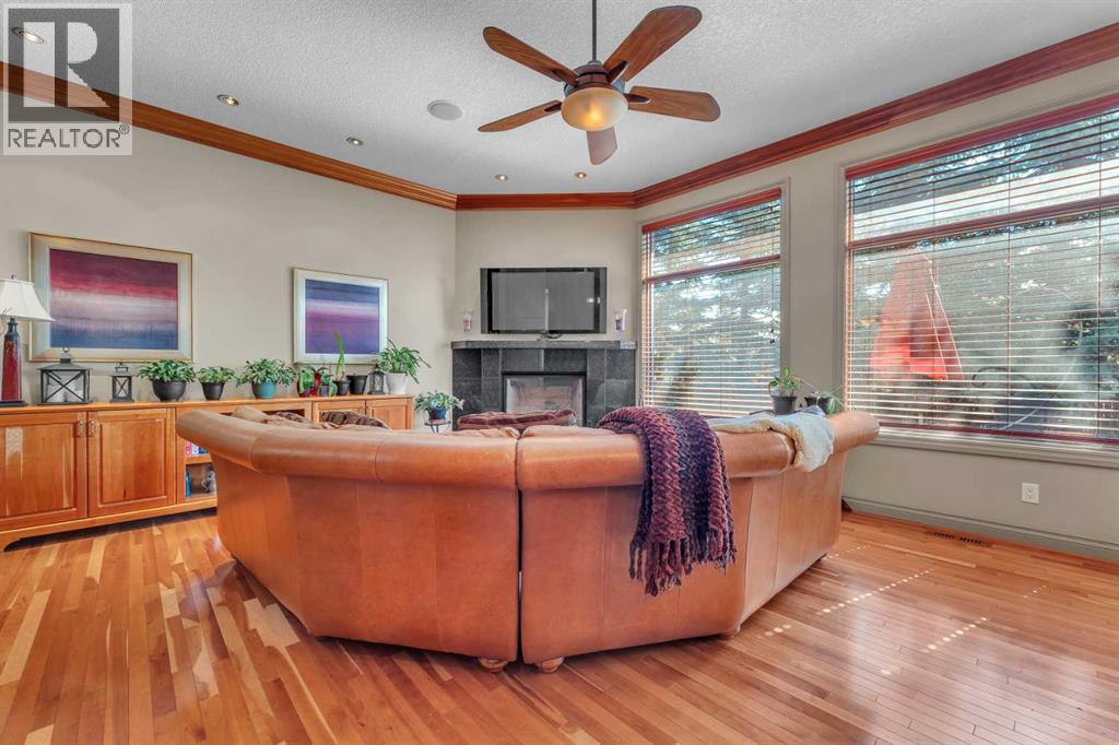 183 Westview Drive SW, Calgary, Alberta  T3C 2S3 - Photo 11 - A2303775