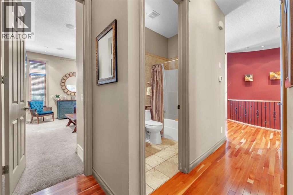 183 Westview Drive SW, Calgary, Alberta  T3C 2S3 - Photo 19 - A2303775