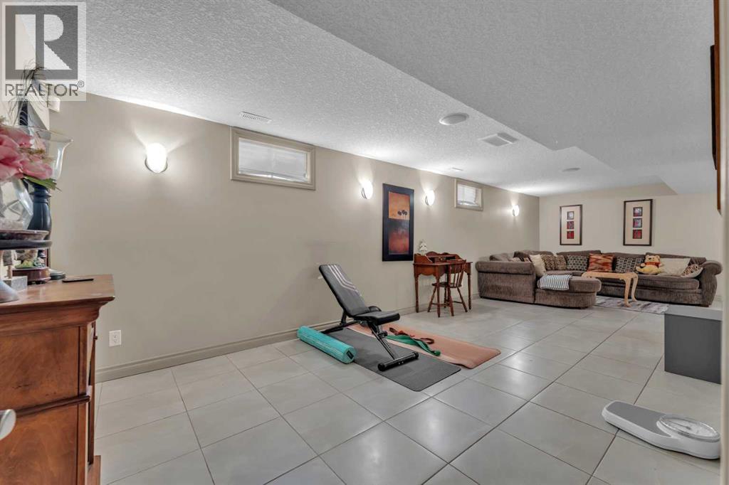 183 Westview Drive SW, Calgary, Alberta  T3C 2S3 - Photo 29 - A2303775