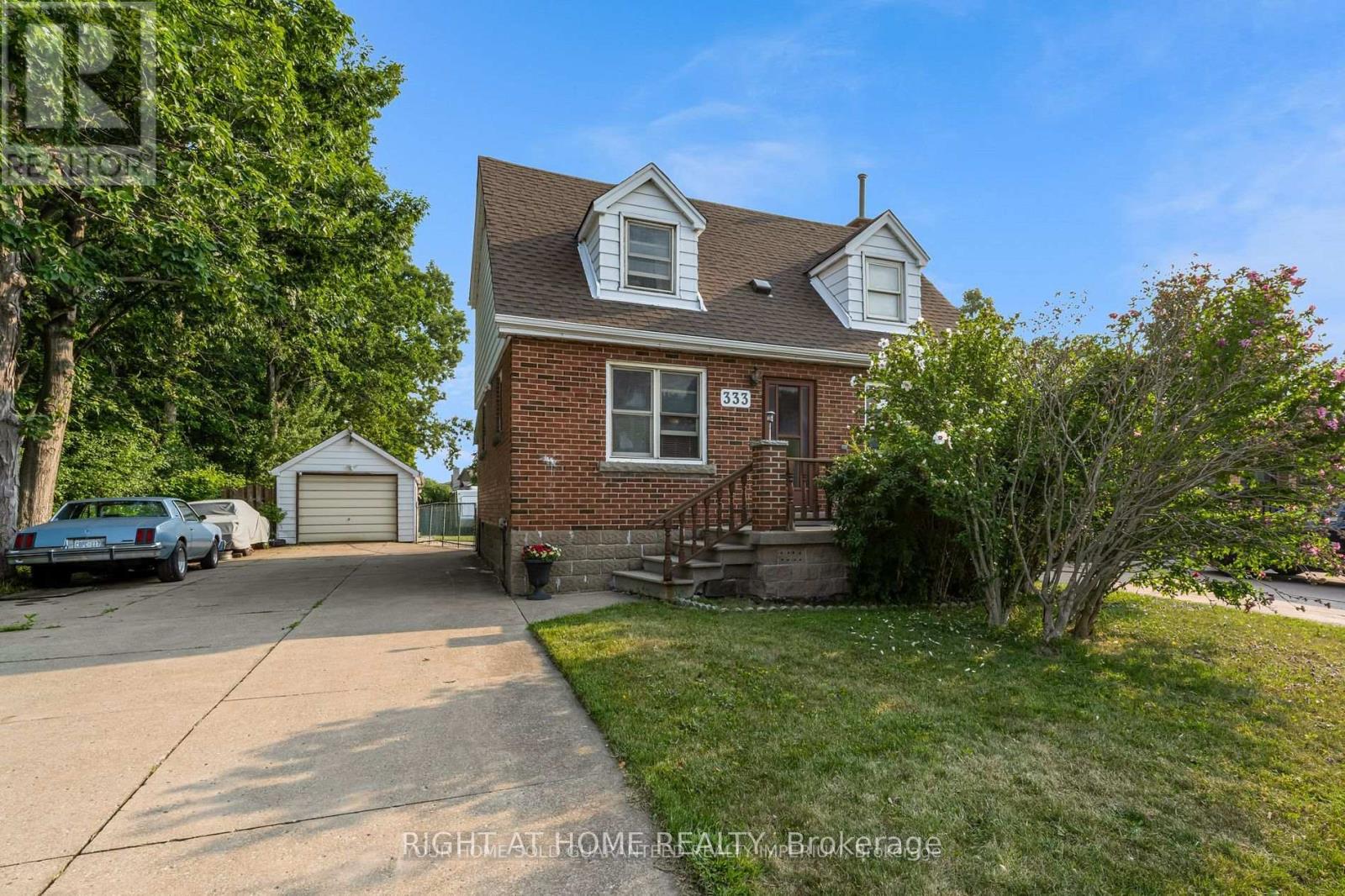 333 LIMERIDGE ROAD E, Hamilton, Ontario