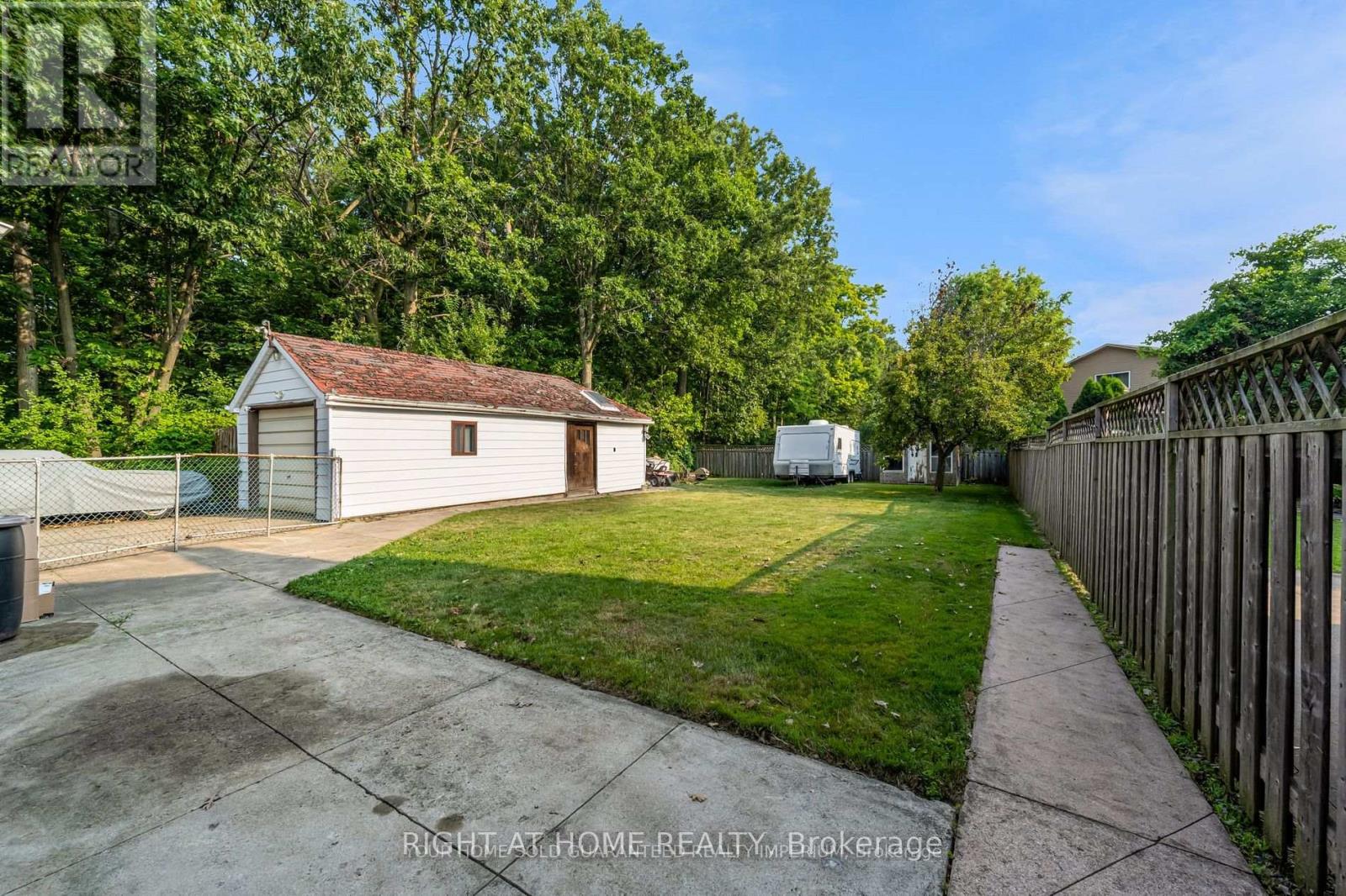 333 Limeridge Road E, Hamilton, Ontario  L9A 2S8 - Photo 16 - X13045460