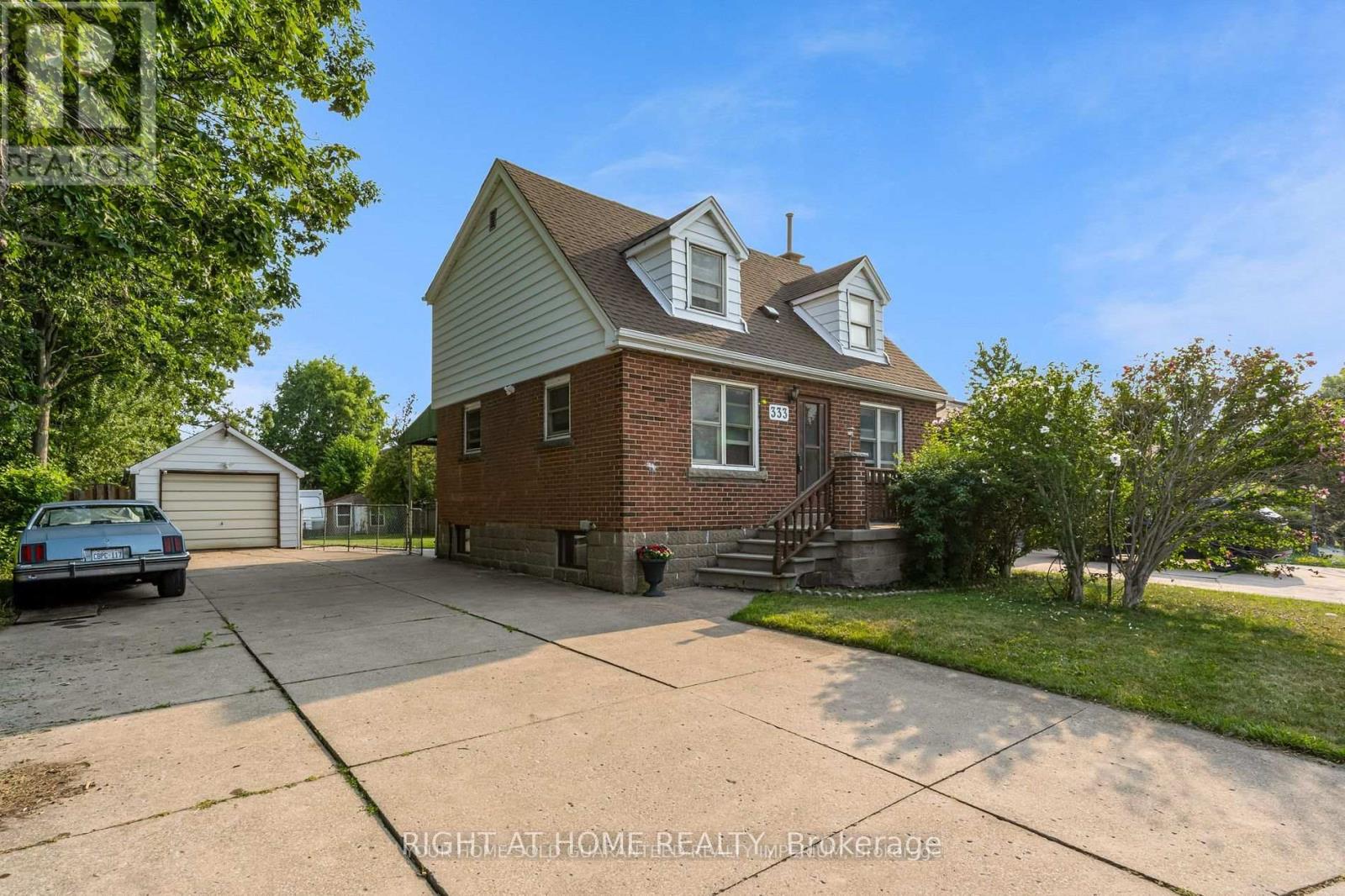 333 Limeridge Road E, Hamilton, Ontario  L9A 2S8 - Photo 2 - X13045460