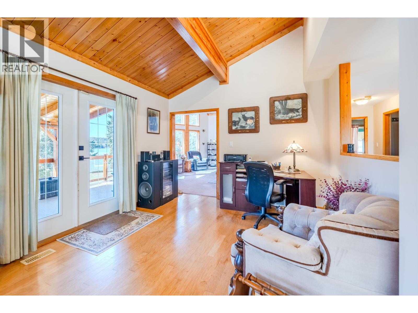 3544 Cabin Road, Lac La Hache, British Columbia  V0K 1T1 - Photo 15 - R3095228