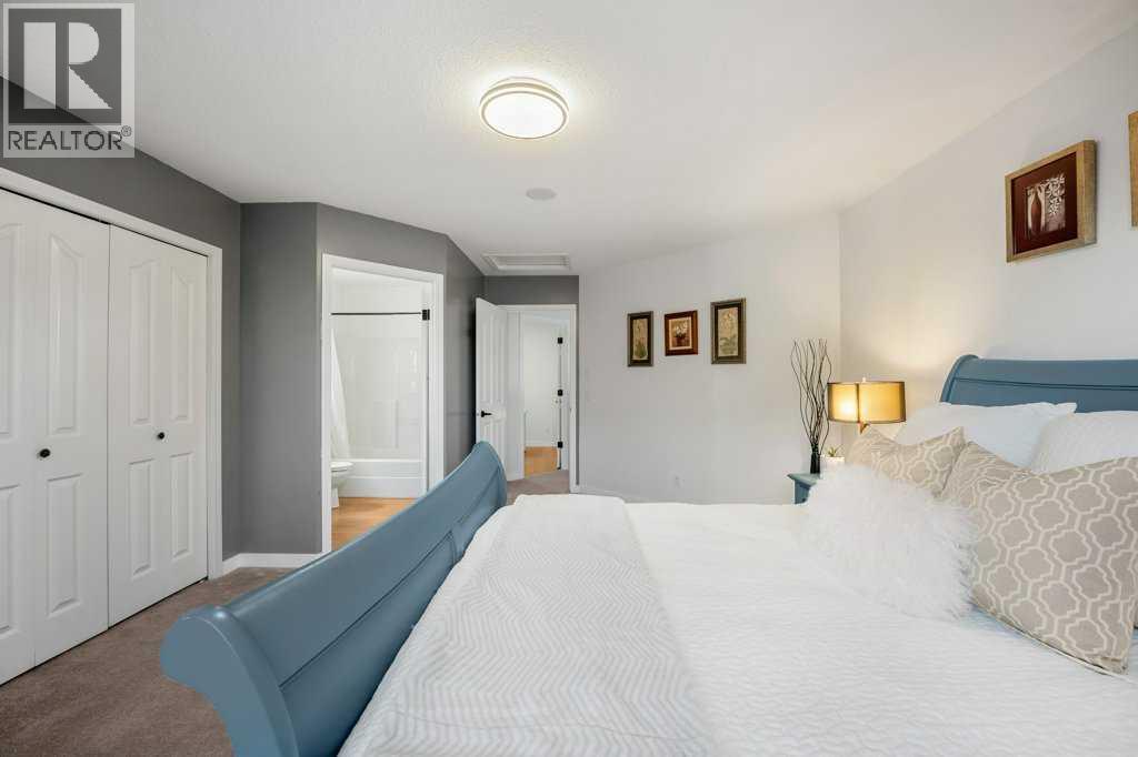 195 Somerglen Common SW, Calgary, Alberta  T2Y 4E8 - Photo 17 - A2304819