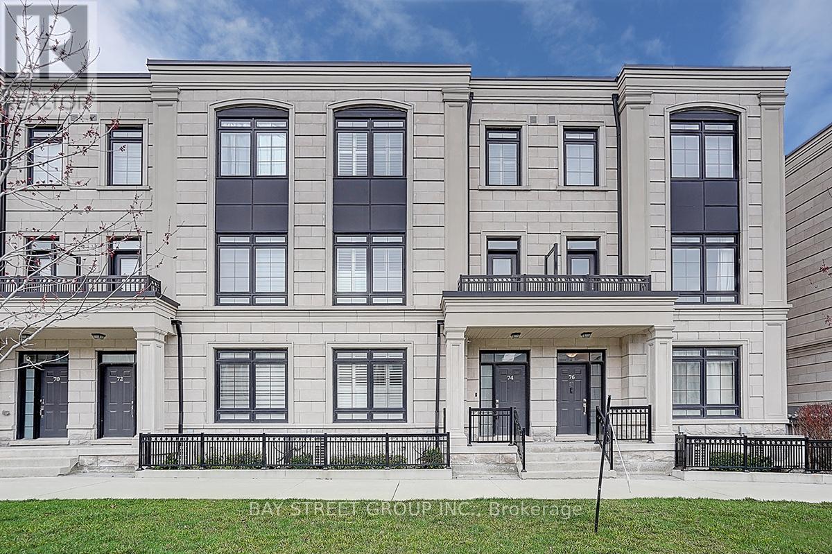 74 VILLAGE PARKWAY N, Markham, Ontario