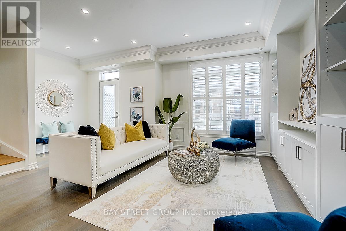 74 Village Parkway N, Markham (Unionville), Ontario  L3R 4Z7 - Photo 10 - N13045478