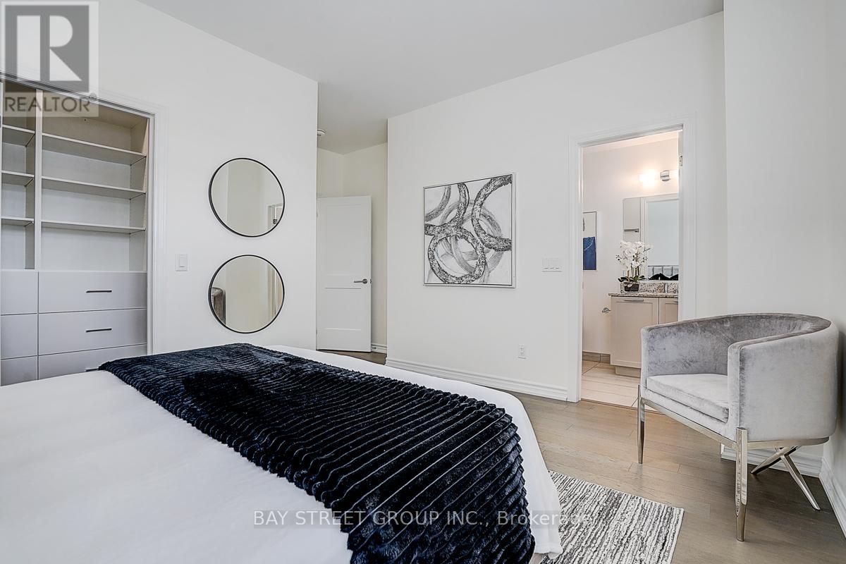 74 Village Parkway N, Markham (Unionville), Ontario  L3R 4Z7 - Photo 19 - N13045478