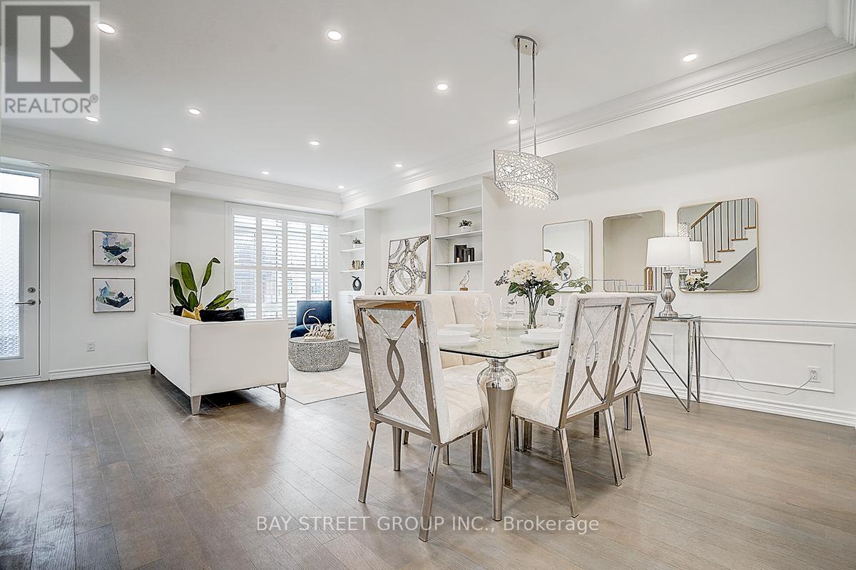 74 Village Parkway N, Markham (Unionville), Ontario  L3R 4Z7 - Photo 9 - N13045478