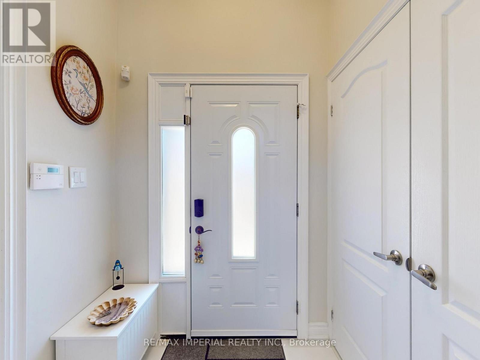 140 Romain Crescent, Oakville (Cp College Park), Ontario  L6H 5A6 - Photo 3 - W13045476