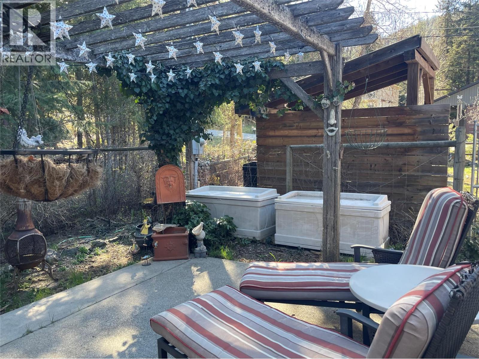 96 Chase Road, Christina Lake, British Columbia  V0H 1E0 - Photo 4 - 10382746