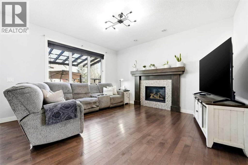 312 Sunset View, Cochrane, Alberta  T4C 0N6 - Photo 6 - A2303836