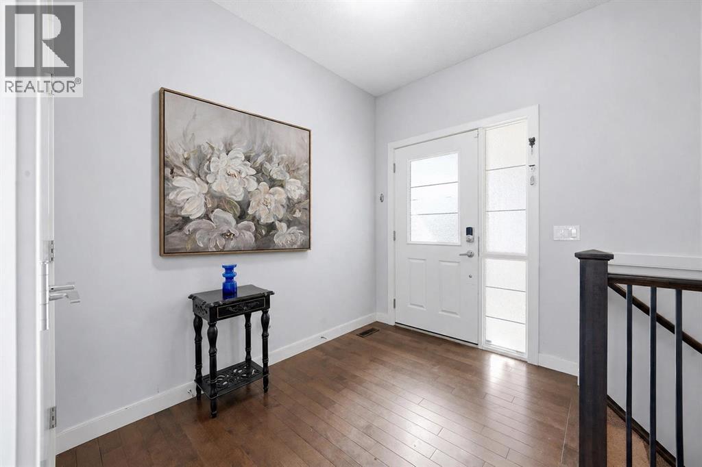 312 Sunset View, Cochrane, Alberta  T4C 0N6 - Photo 4 - A2303836