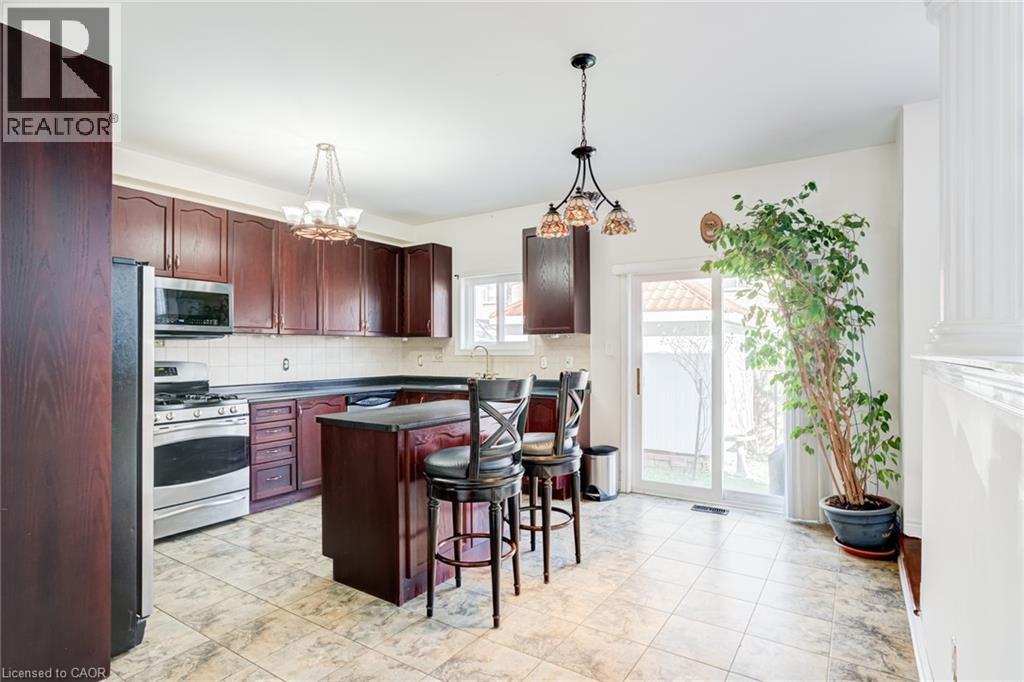 37 Denim Drive, Brampton, Ontario  L6P 2R3 - Photo 11 - 40823083