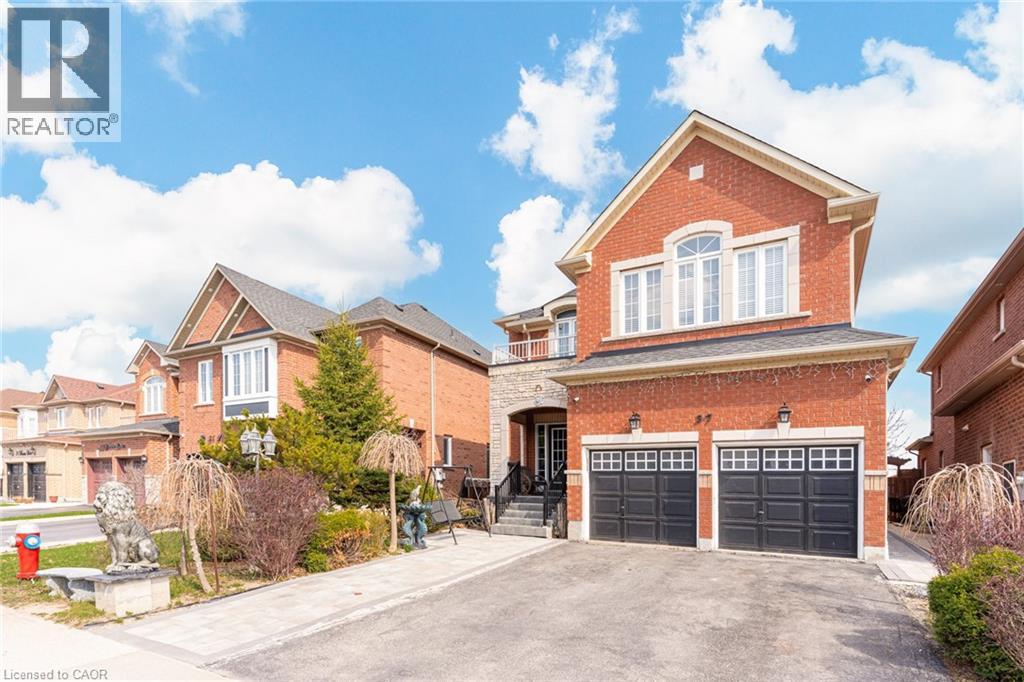 37 Denim Drive, Brampton, Ontario  L6P 2R3 - Photo 2 - 40823083