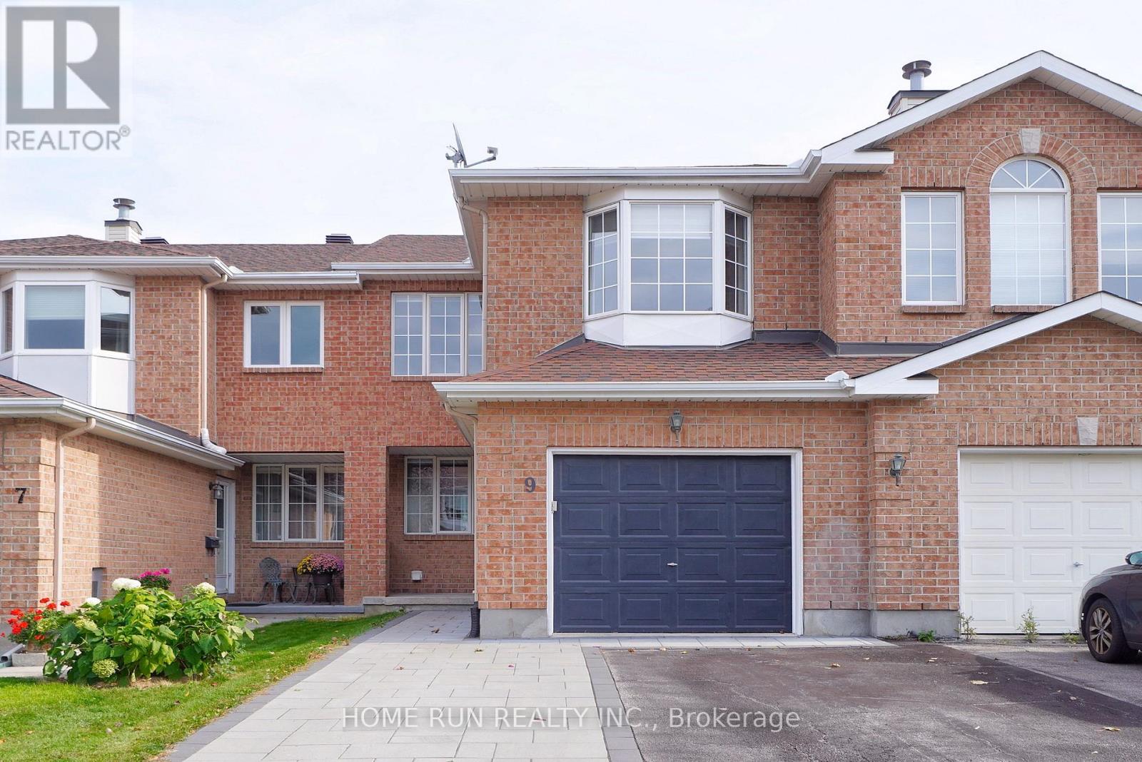 9 ANGUS DRIVE, Ottawa, Ontario