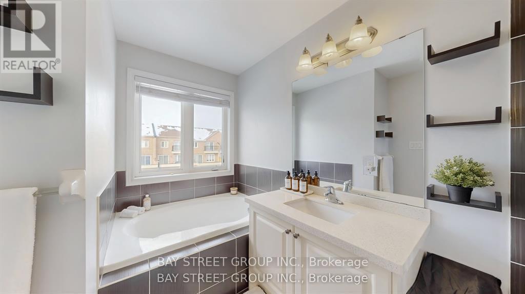 2914 Elgin Mills Road E, Markham, Ontario  L6C 0E5 - Photo 20 - N13045492