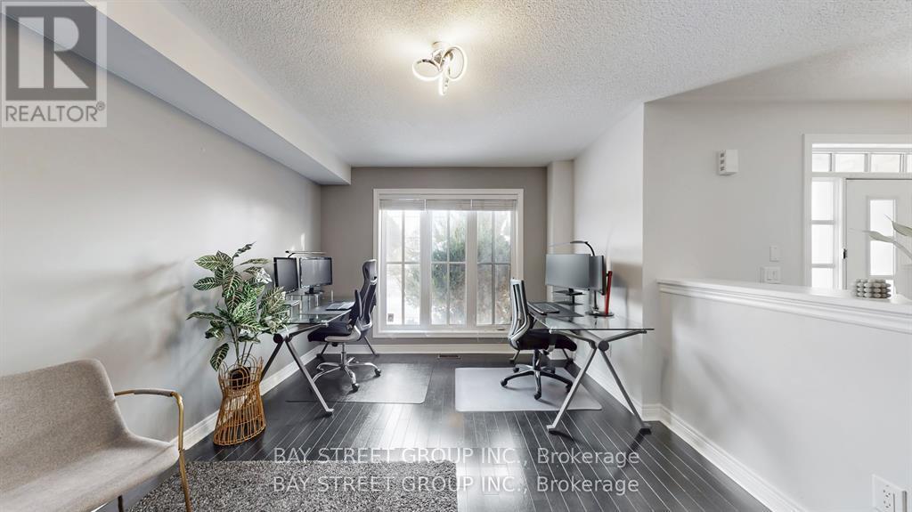 2914 Elgin Mills Road E, Markham, Ontario  L6C 0E5 - Photo 3 - N13045492