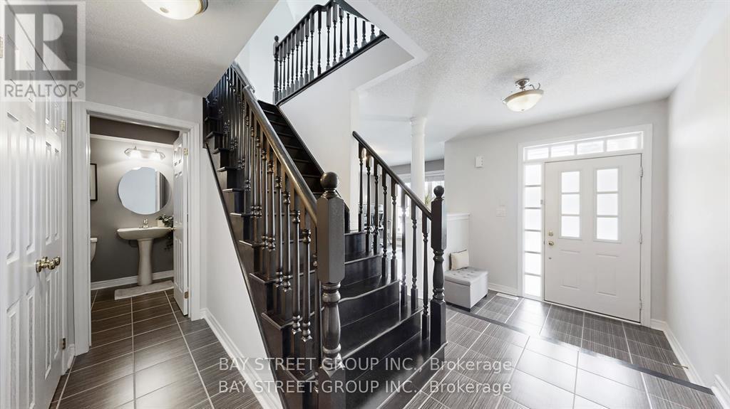 2914 Elgin Mills Road E, Markham, Ontario  L6C 0E5 - Photo 6 - N13045492