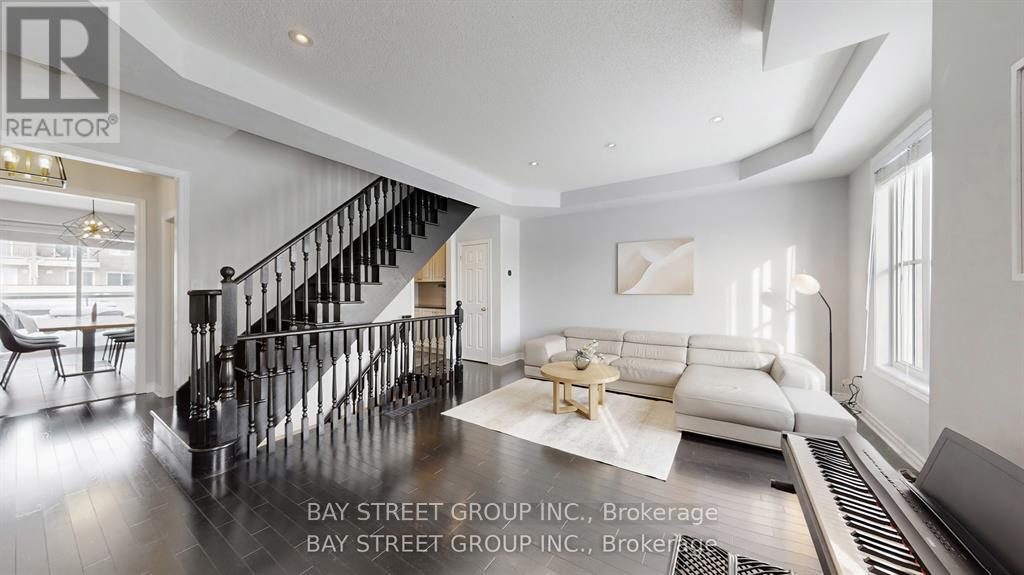 2914 Elgin Mills Road E, Markham, Ontario  L6C 0E5 - Photo 7 - N13045492