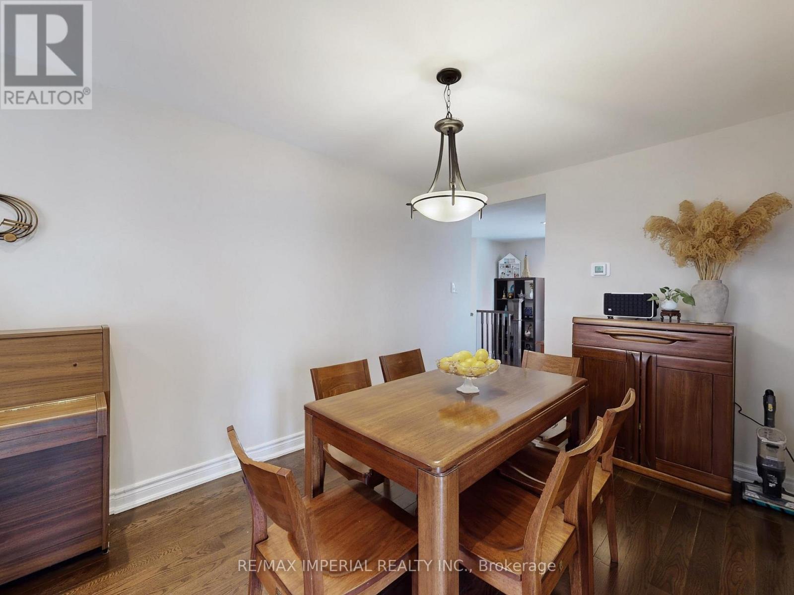 140 Romain Crescent, Oakville (Cp College Park), Ontario  L6H 5A6 - Photo 10 - W13045476