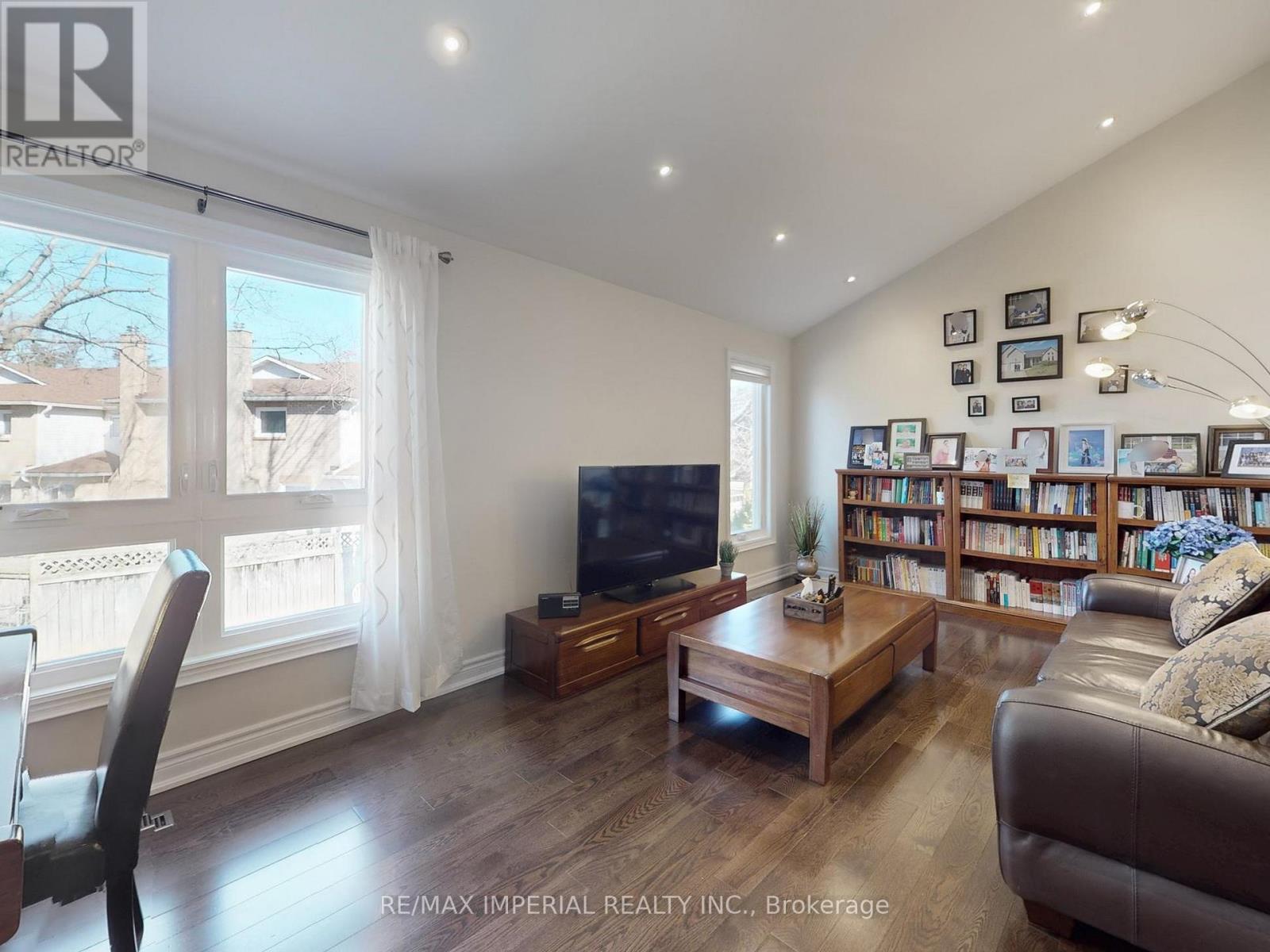 140 Romain Crescent, Oakville (Cp College Park), Ontario  L6H 5A6 - Photo 19 - W13045476