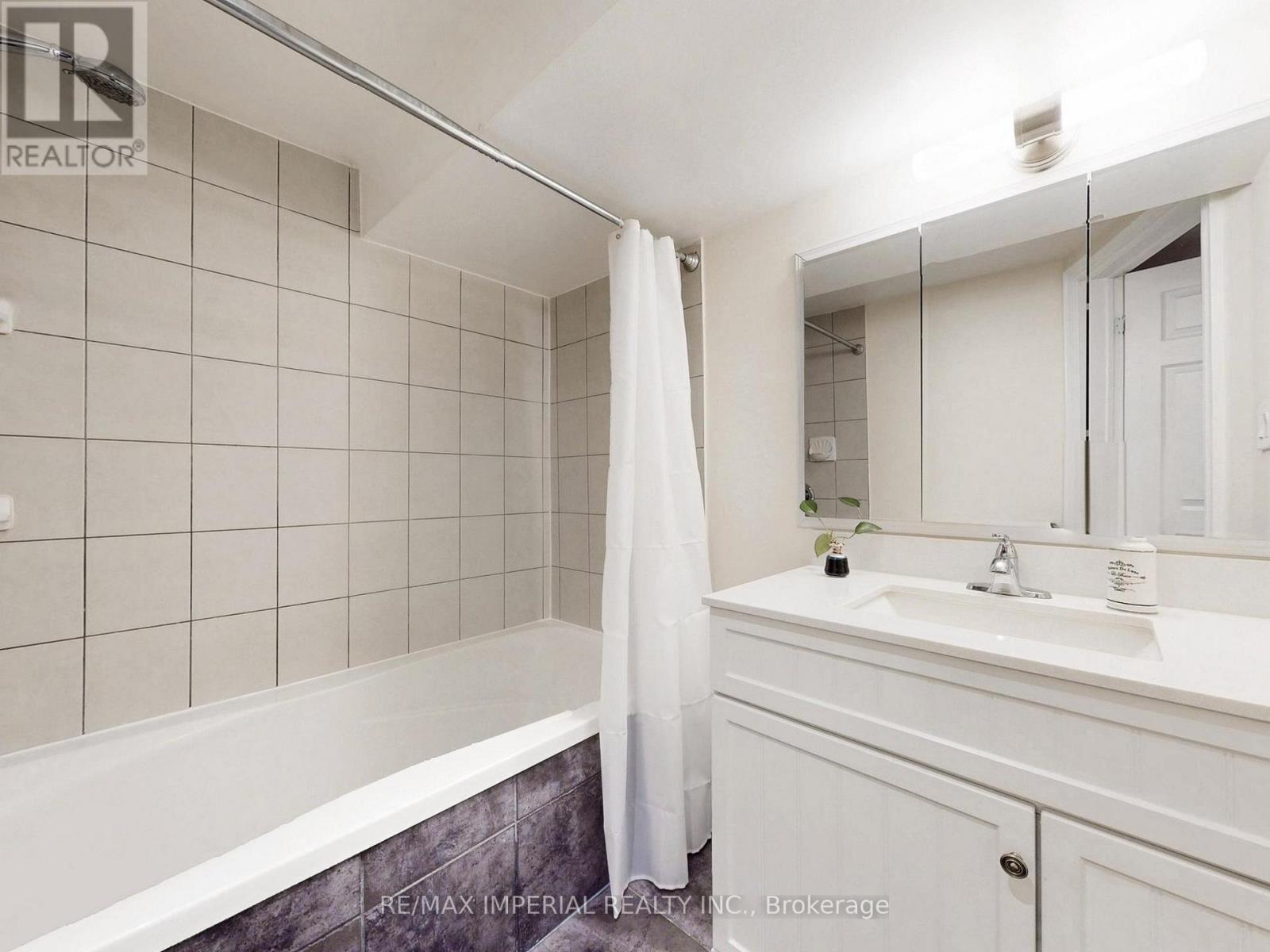 140 Romain Crescent, Oakville, Ontario  L6H 5A6 - Photo 38 - W13045476