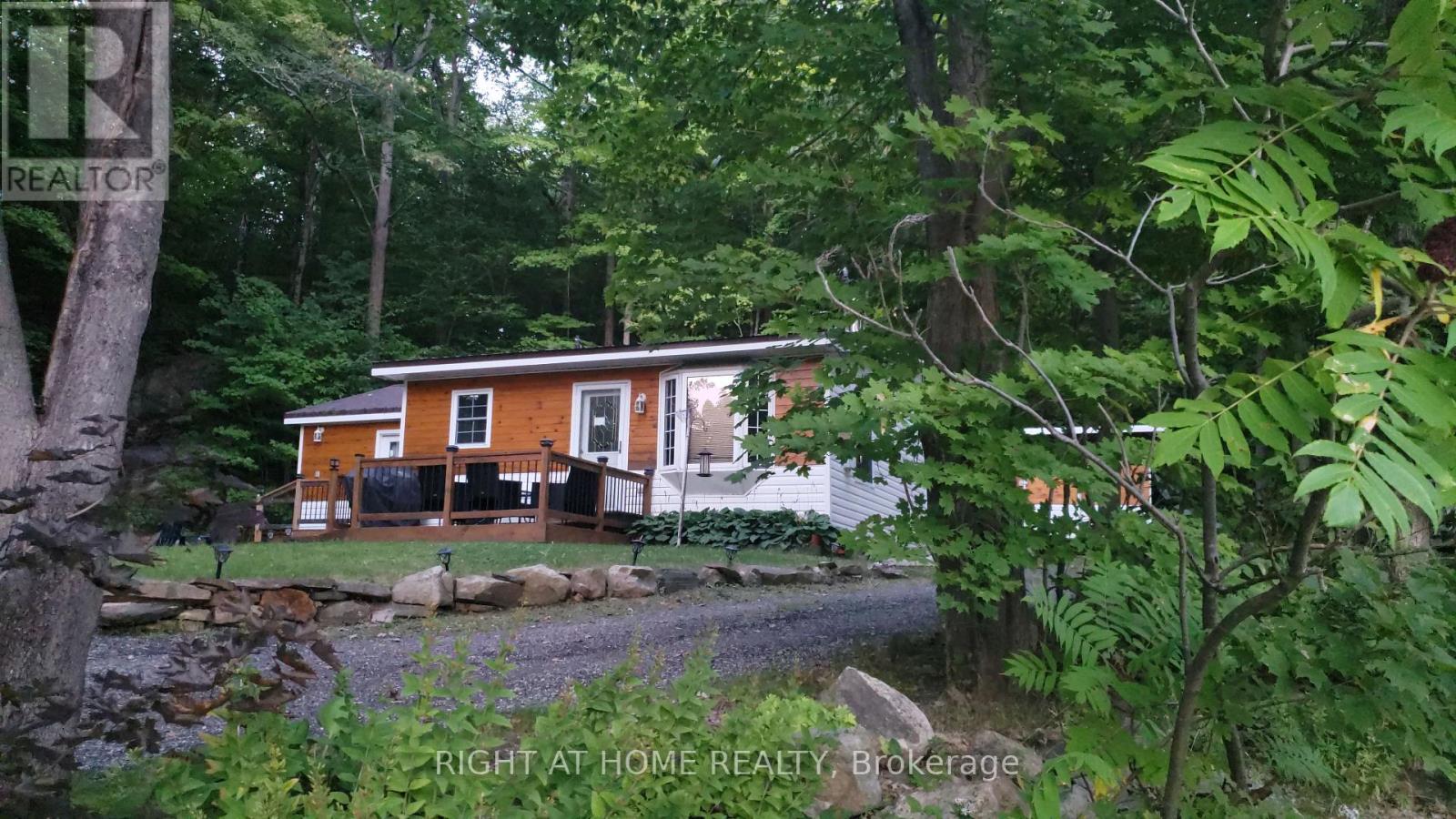 16366 HWY 35, Algonquin Highlands, Ontario