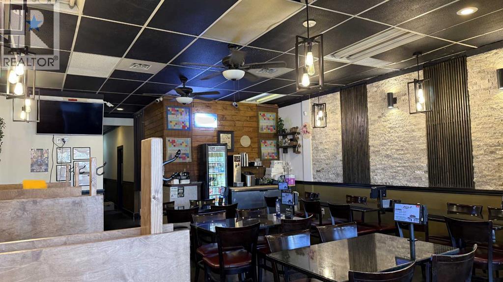 104, 3400 14 Street, Calgary, Alberta  T2K 1H9 - Photo 2 - A2305309