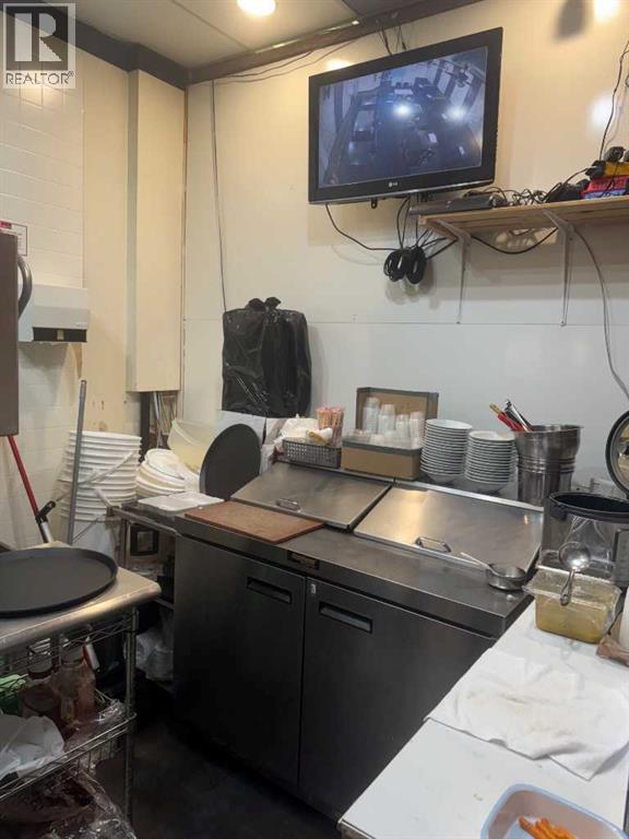 104, 3400 14 Street, Calgary, Alberta  T2K 1H9 - Photo 5 - A2305309