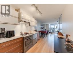 806 718 MAIN STREET, Vancouver, British Columbia
