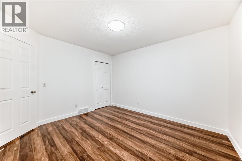 87 Bridlepost Green SW, Calgary, Alberta  T2Y 4A1 - Photo 35 - A2287138