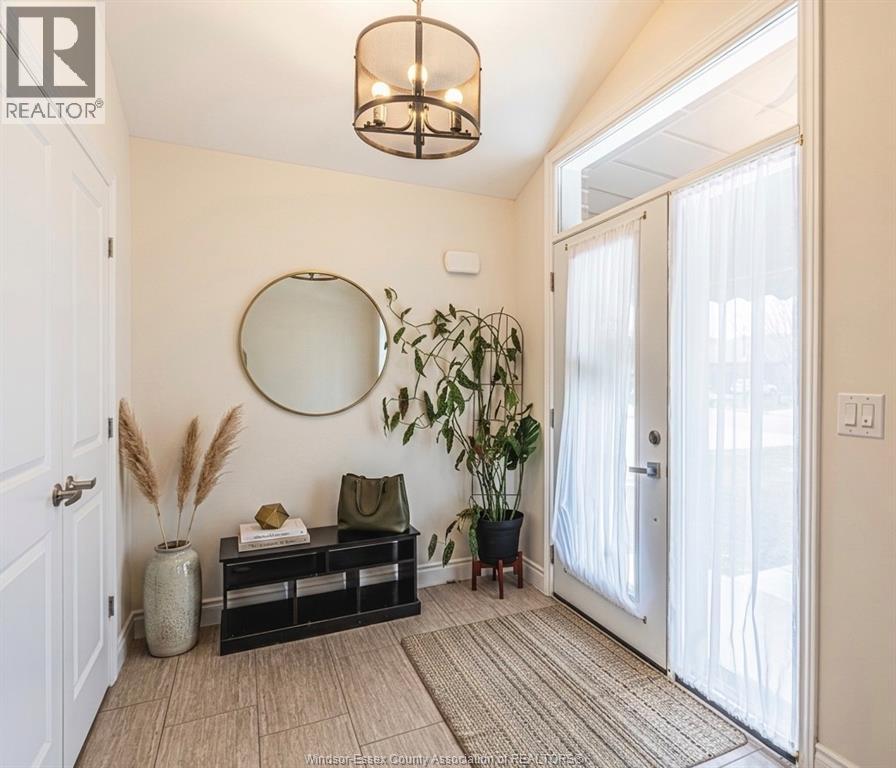 2554 Olive, Windsor, Ontario  N8T 0B1 - Photo 3 - 26007011