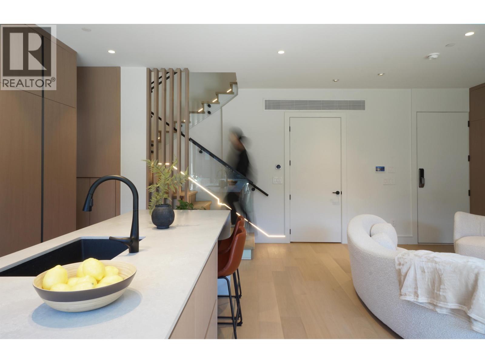 2 3460 W 14th Avenue, Vancouver, British Columbia  V6R 2W1 - Photo 10 - R3087842